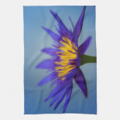 Lila Wasserlilie Geschirrtuch (Vertikal)