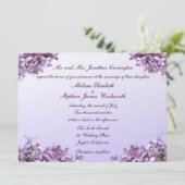Lila Wedding mit BlumenBlumen Einladung (Stehend Vorderseite)