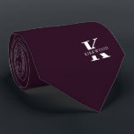 Lila Wein | Elegante Monogramm Name | beidseitig Krawatte<br><div class="desc">Eine elegante zweiseitige Krawatte mit einem fett-weißen Monogramm über eine lila Weinkulisse. Zusätzlich zu diesem Monogramm sitzt Ihr Vor- oder Nachname in allen Hauptstädte. Wenn Sie einen mutigeren Blick auf den persönlichen Namen im großen Buchstaben bevorzugen, können Sie folgendes tun: Benutzen Sie die Funktion Anpassen/Bearbeiten und klicken Sie auf den...</div>