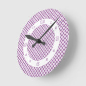 Lila/weiß monochromatische Karo Runde Wanduhr (Winkel)