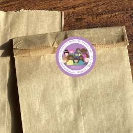 Lila weiße Aufkleber zum Internationalen Frauentag