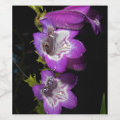 Lila weiße Blume Weinleinen Weinetikett (Einzelnes Label)