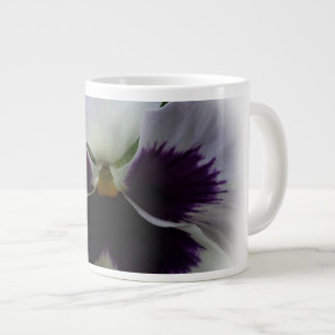 Lila-weiße Panik Jumbo-Tasse