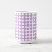 Lila weißes Schachbrett Diamantmuster Kaffeetasse (Mittel)