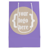 Lila Werbegeschenktasche mit weißem Logo Mittlere Geschenktüte (Rückseite)