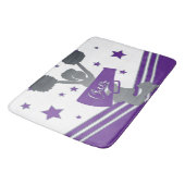 Lila White Silver Stars Cheer Cheer-Leader Badematte (Schrägansicht)