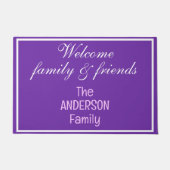Lila White Welcome Family Fußmatte (Vorderseite)