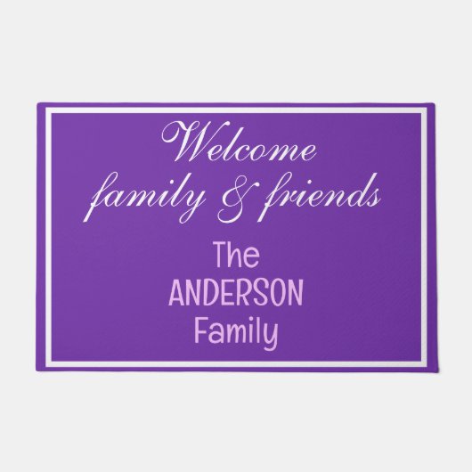 Lila White Welcome Family Fußmatte (Vorderseite)