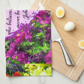 LILA WILD BLUME JOHN 6:35 DESIGN HANDTUCH (Viertel Falte)