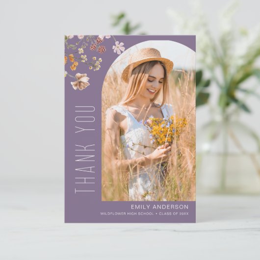 Lila Wildblume Abschluss Foto Vielen Dank Dankeskarte (Stehend Vorderseite)