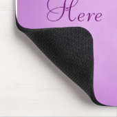 Lila Wildblume auf Lila Mousepad (Ecke)