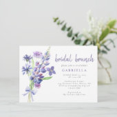 Lila Wildblume Bouquet Bridal Brunch Einladung (Stehend Vorderseite)