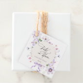 Lila Wildblume Wreath Baby in Bloom Geschenkanhänger (Beispiel)