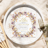 Lila Wildblumen Baby in Blütendusche Einladung