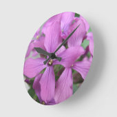 Lila Wildblumen Wall Clock Runde Wanduhr (Winkel)