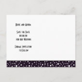 Lila Winterhochzeit Save the Date Ankündigungspostkarte (Rückseite)