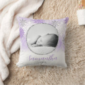 Lila Winterschneeflocken Personalisiertes Baby Fot Kissen (Decke)
