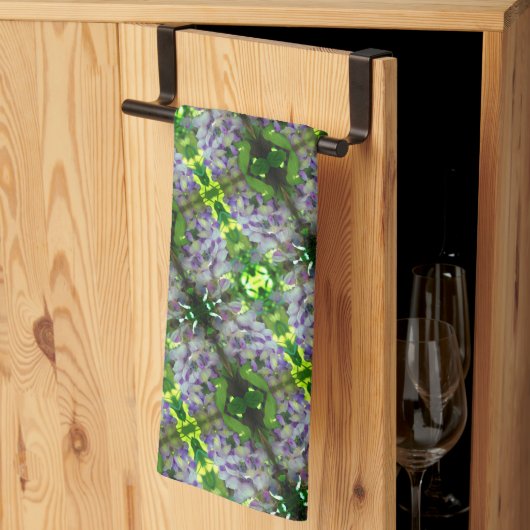 Lila Wisteria Blume Abstraktes Muster Geschirrtuch (Drittel gefaltet)