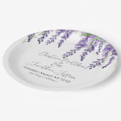 Lila Wisteria Blume auf Weiß Elegant Pappteller (Schrägansicht)