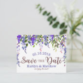 Lila Wisteria Floral Drop Save the Date Ankündigungspostkarte (Stehend Vorderseite)