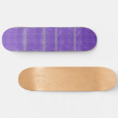 lila Wow. Skateboard (Horizontal)