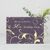 Lila Yellow 50. Geburtstagsparty Einladungskarten (Stehend Vorderseite)