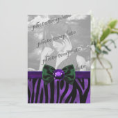 Lila Zebra Jeweled Bow Gothic Einladung (Stehend Vorderseite)