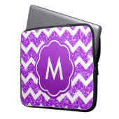 Lila Zickzack Glitzer-Monogramm Laptopschutzhülle (Vorderseite Links)