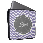 Lila Zickzack Personalisiert Laptopschutzhülle (Vorne Rechts)