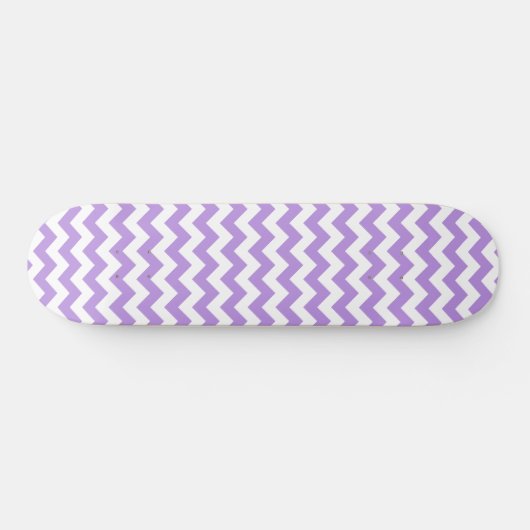 Lila Zigzag, Lila Zickzack, geometrisches Muster Skateboard (Horizontal)