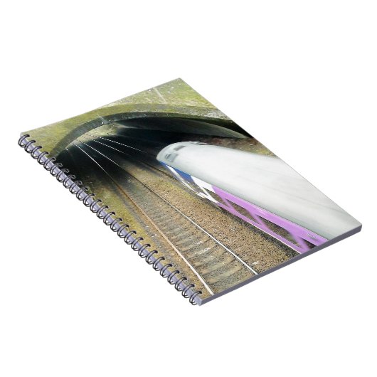 Lila Zug, Bahngleise, Tunnel, Reisen Notizblock (Rechte Seite)