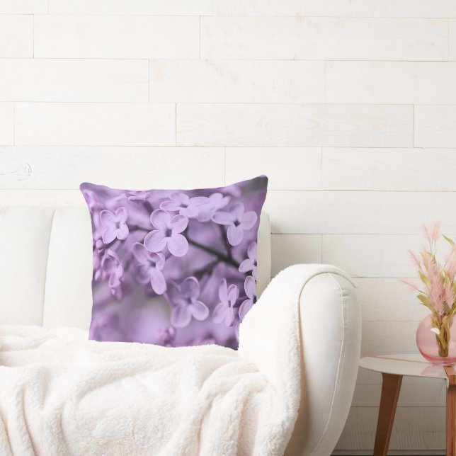 Lila Zweige der Lilac-Blume Kissen (Liege)