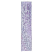 Lilac Akrylic Posing Abstrakt Fluid Art Kurzer Tischläufer (Vorderseite)