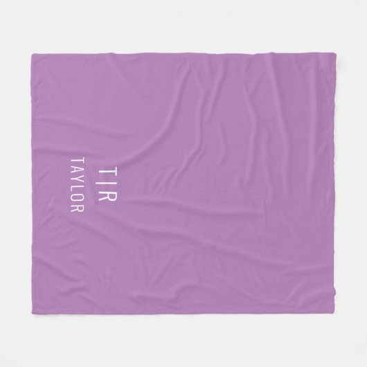 Lilac and white modern monogram elegant fleecedecke (Vorderseite (Horizontal))