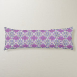 LILAC ARGYLE STRICKKÖRPER KISSEN