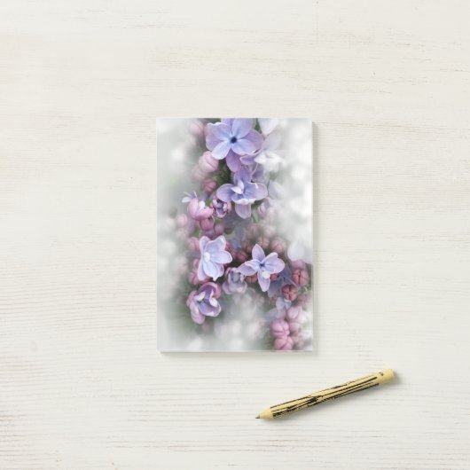 Lilac blüht post-it klebezettel (Auf Schreibtisch)
