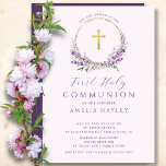 Lilac Blume Girls Erste Kommune Einladung<br><div class="desc">Schöne Einladungen der First Communion mit einem Lavendel-Lilienkrez und Set auf einem lila Hintergrund. Dreh unsere Einladung,  um einen koordinierenden Rücken für eine besondere Touch zu sehen.</div>