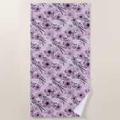 Lilac-Blume-Muster auf Tigerhintergrund Strandtuch (Vorderseite)