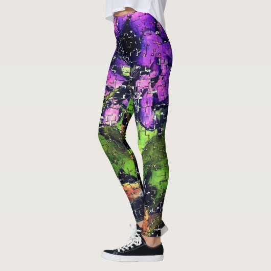 Lilac-Blume und Blätter in geschnitztem Mosaik Leggings (Links)