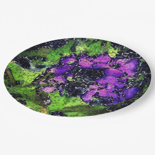 Lilac-Blume und Blätter in geschnitztem Mosaik Pappteller (Schrägansicht)