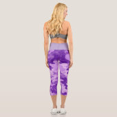 Lilac camo pattern  capri leggings (Rückseite)