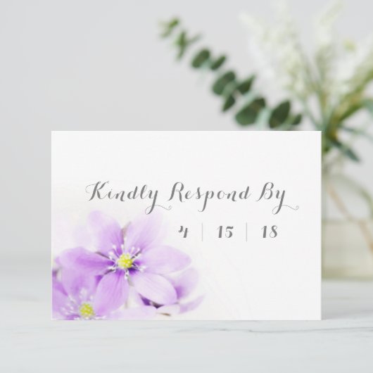 Lilac Floral Kindly Respond Wedding RSVP Card (Stehend Vorderseite)