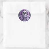 Lilac Garden Goth Skull, Lila Fantasy Runder Aufkleber (Tasche)