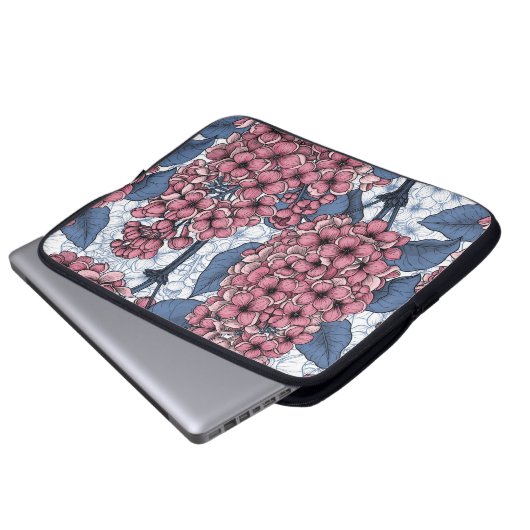 Lilac in Rosa und Blau Laptopschutzhülle (Vorne Knopf)