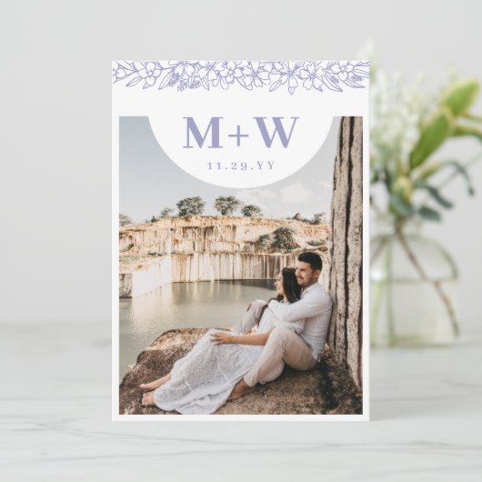 Lilac Initials & Blume Modernes Foto doppelseitig Save The Date (Stehend Vorderseite)