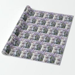 Lilac Laurel auf einem weißen Kitten Geschenkpapier
