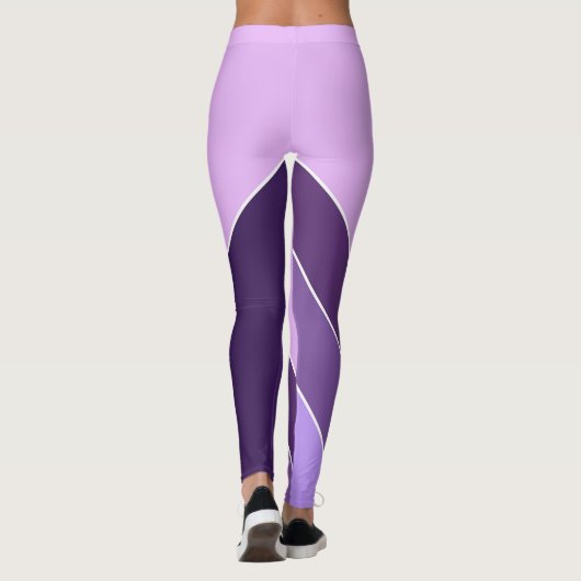 Lilac Lila Elegant Vee Zuhause Pattern Leggings (Rückseite)