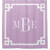 Lilac Lila griechisches Schlüsselgrenzenmonogramm Duschvorhang (Vorderseite)