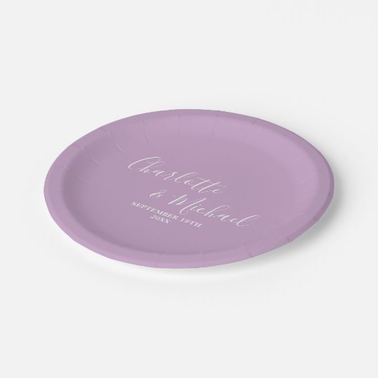 Lilac Lila Script Minimalistisch Wedding Pappteller (Schrägansicht)