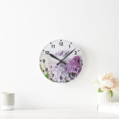 Lilac Monogram Wall Clock | Personalized Floral  Runde Wanduhr (Zuhause)